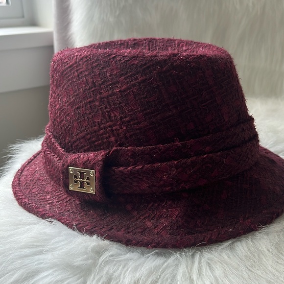 Tory Burch Burgundy hat - Picture 1 of 5